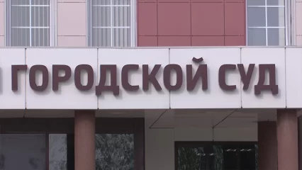 В Нижнекамске пьяный мужчина избил столешницей женщину - НТР 24