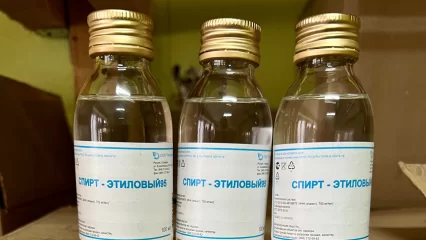 В Нижнекамске полицейские изъяли почти 40 литров суррогатного алкоголя - НТР 24