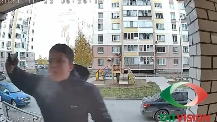 Молодой челнинец с пистолетом устроил разборки в Нижнекамске - НТР 24