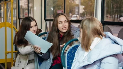 Студенты НХТИ приняли участие в квизе и прокатились на «Бутлеровском» маршруте - НТР 24