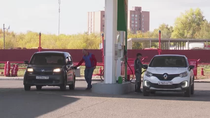 В Татарстане подешевел бензин