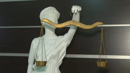 В Татарстане эск-сотрудника исправительной колонии осудят за пронос телефонов - НТР 24