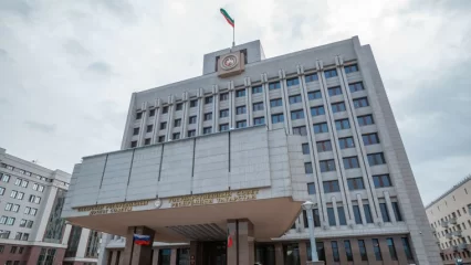 Для Госсовета РТ закупят нагрудные знаки «Татарстан» за 1 млн рублей