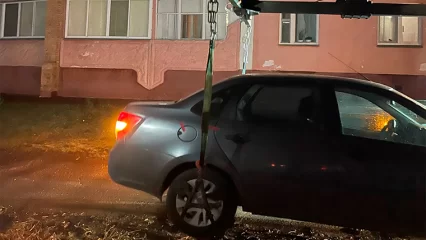 Жителей Нижнекамска предупредили об эвакуации авто, припаркованных на тротуарах - НТР 24
