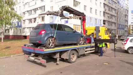 В Нижнекамске эвакуация авто с тротуаров продолжится до улучшения ситуации - НТР 24