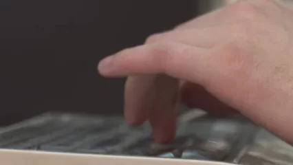 Нижнекамец перевёл деньги лжетёте, которая попросила в долг - НТР 24