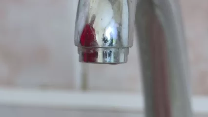 Жители Камских Полян на весь день остались без воды из-за опустевших резервуаров - НТР 24