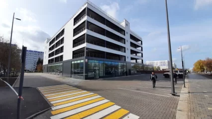 В Нижнекамске на улице Баки Урманче построили многоуровневую парковку - НТР 24