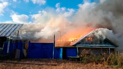 В Нижнекамском районе из-за сварки загорелся частный дом - НТР 24