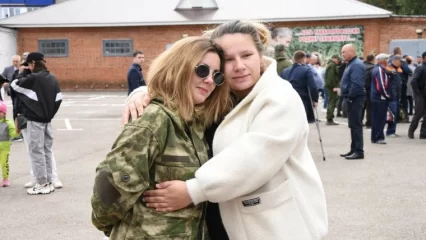 В Татарстане на контрактную службу отобрали более 60 женщин - НТР 24