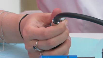 В Нижнекамске поздравили с профессиональным праздником участковых терапевтов - НТР 24