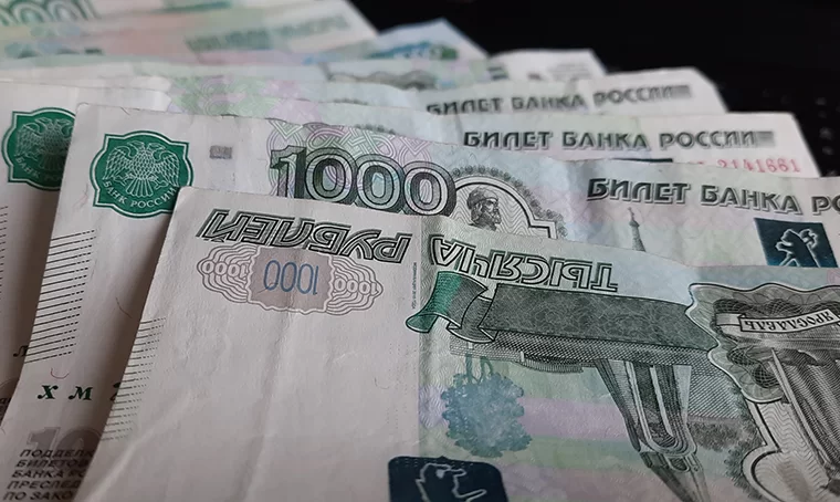 С начала года в Татарстане зарплата выросла почти на 18%