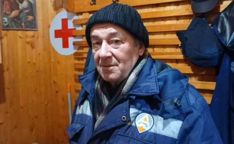 В Альметьевске работник МУПа спас ребёнка, который провалился под лёд