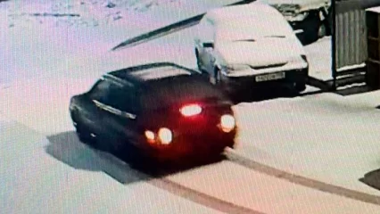 В Нижнекамске воришки на чёрном авто за ночь обокрали больше пяти машин - НТР 24