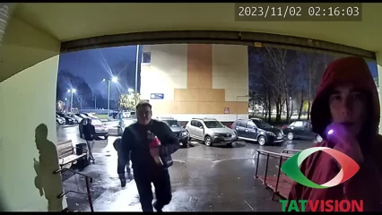 В Нижнекамске парень потушил окурок о камеру домофона - НТР 24