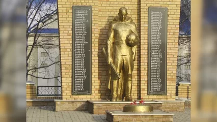 На Красном Ключе в Нижнекамске на мемориале «Воинам» изменят концепцию освещения - НТР 24