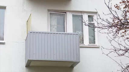 Нижнекамский «Плюшкин» выходит из квартиры по ночам, чтобы его никто «не трогал» - НТР 24