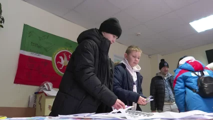 Школьники из Нижнекамска передали письма и сухой душ солдатам в зону СВО