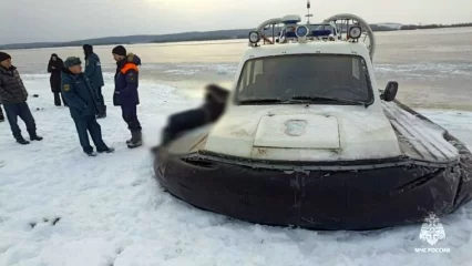 В Татарстане мужчина хотел проверить толщину льда на Волге и утонул