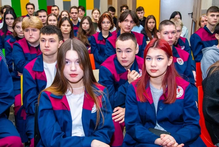 В Нижнекамске организовали зимнюю смену молодых строителей «Город будущего»