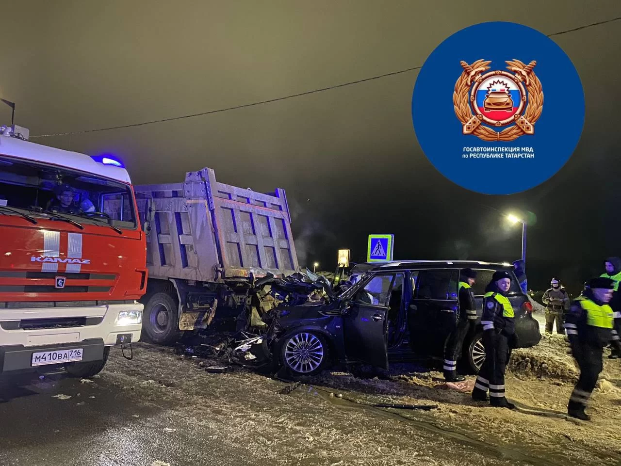 В Нижнекамске иномарка врезалась в припаркованный грузовик – пассажир погиб