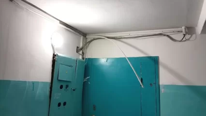 В Нижнекамске «закладчики» громят подъезды жилых домов - НТР 24