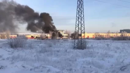 В Татарстане у ОЭЗ «Алабуга» загорелся большегруз