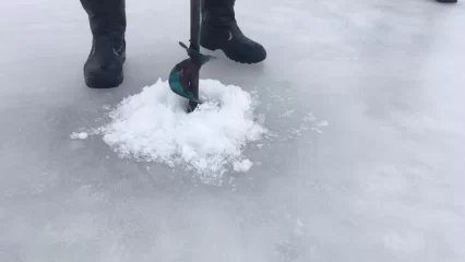 Толщина льда на реках Нижнекамского района достигла 10 см - НТР 24