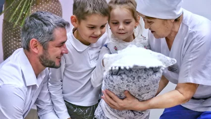 В Нижнекамске в 2023 году несовершеннолетними родителями стали 3 мамы и 2 папы