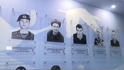 В нижнекамском колледже появилась стена памяти Героев Отечества - НТР 24