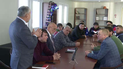 В Нижнекамске таджикское общество организовало встречу с приезжими рабочими - НТР 24