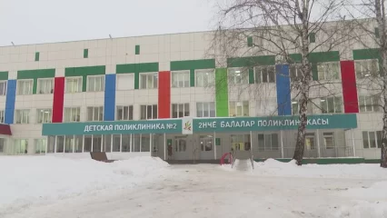 В Нижнекамске закрыли въезд на территорию детской больницы - НТР 24