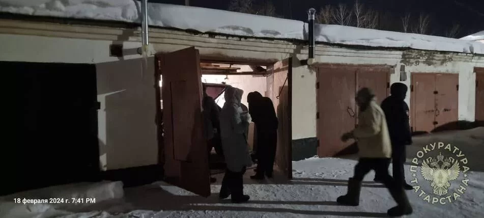 В Татарстане в гаражном боксе обнаружили тела двоих мужчин