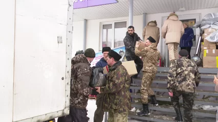 Из Нижнекамска отправился конвой с гуманитарной помощью для солдат - НТР 24