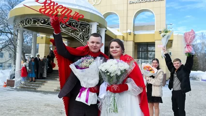 В Нижнекамске в «зеркальную дату» поженились 17 пар - НТР 24