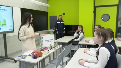 Специалисты «Нижнекамскнефтехима» провели экоурок для учеников гимназии «Адымнар»
