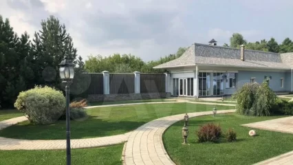 В Нижнекамском районе продается загородный дом за 37 млн рублей