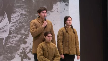 Агитбригады школьников рассказали юным жителям Нижнекамска о событиях Великой Отечественной войны