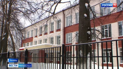 В Казани девочка упала из окна школы