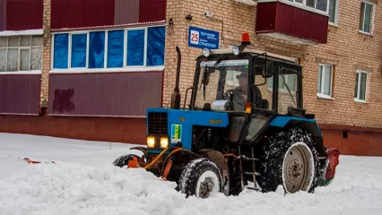 В Нижнекамске планируют вывезти снег с набережной на Красном Ключе