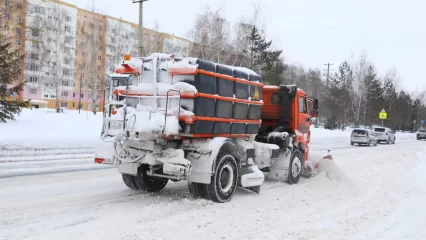 За ночь с улиц Нижнекамска вывезли больше 7 тысяч кубометров снега