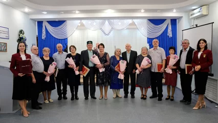 Шесть пар из Нижнекамска внесли в Книгу почета управления ЗАГС - НТР 24