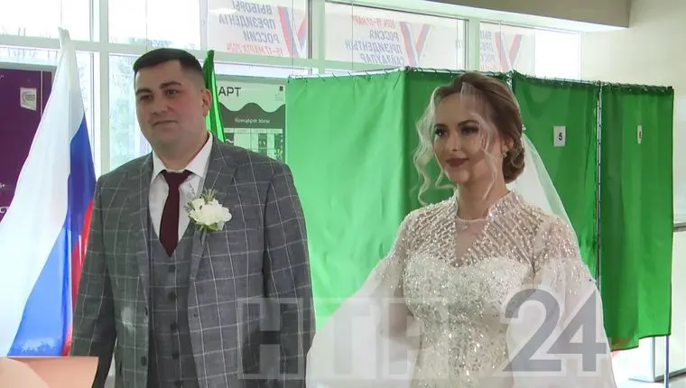 В Нижнекамске молодожёны перед свадьбой проголосовали на выборах президента