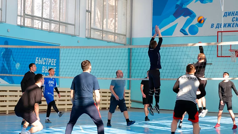 Полицейские Нижнекамска к 8 Марта организовали соревнования по волейболу