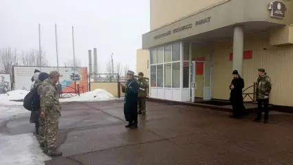 Нижнекамск отправил на службу по контракту еще 5 новобранцев