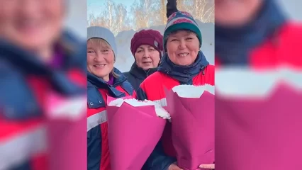 Жители нижнекамской многоэтажки поздравили дворников с наступающим 8 Марта - НТР 24