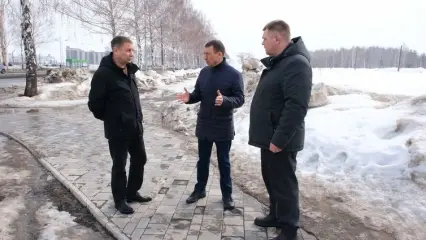 Мэр Нижнекамска объехал город и раскритиковал работу коммунальных служб по уборке снега
