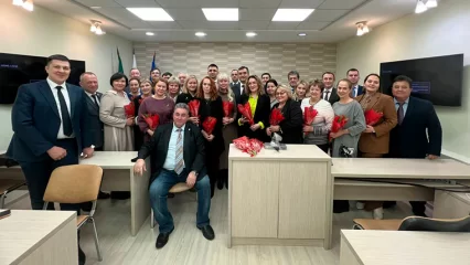 Глава минздрава РТ поздравил женский коллектив здравоохранения Нижнекамска - НТР 24