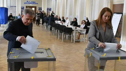 Раис Татарстана вместе с супругой проголосовали на выборах президента России