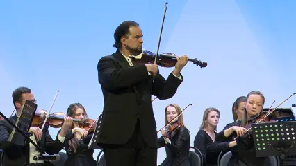 На 12-м фестивале L`arte del Arco в Нижнекамске выступил скрипач из Венгрии